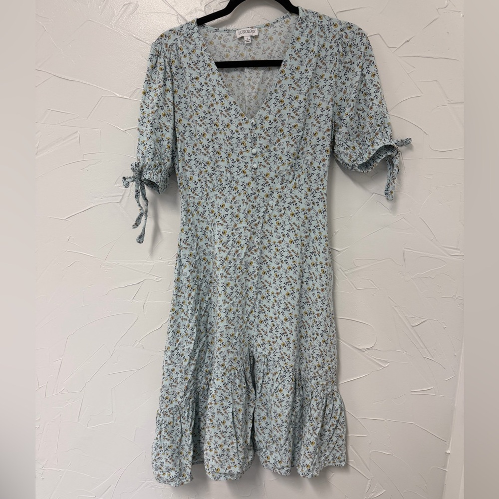 Luxology Light Blue Floral Midi Dress size small